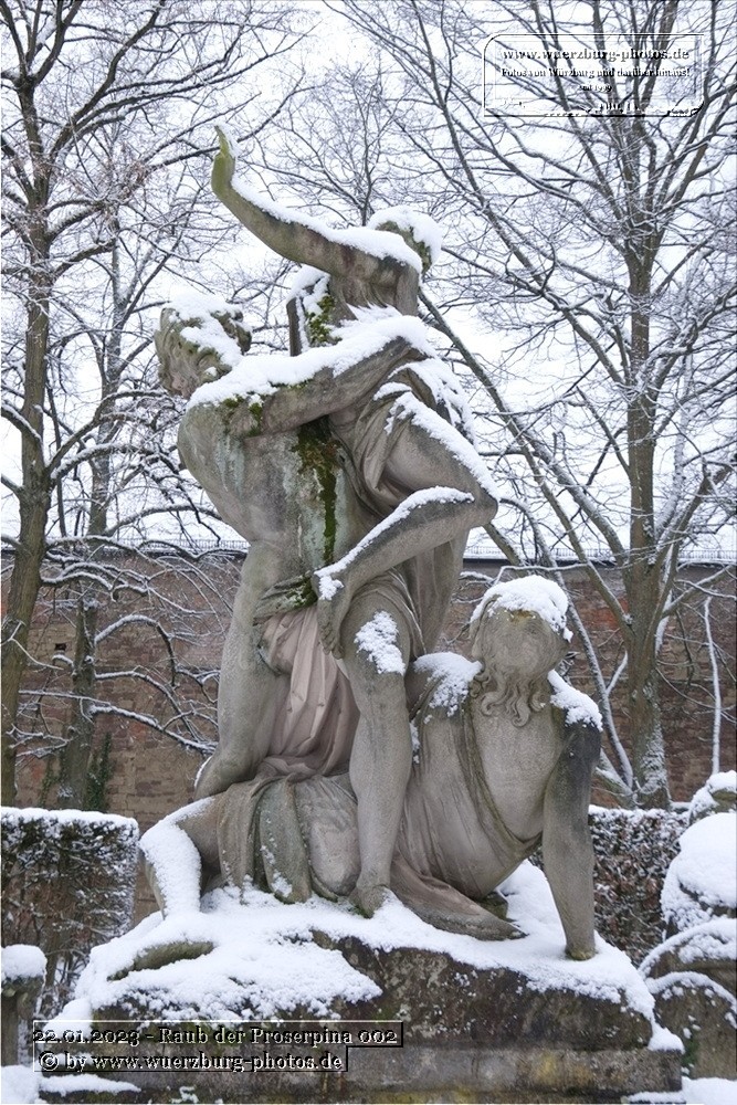 Allegorien, Putten, Plastiken im Hofgarten